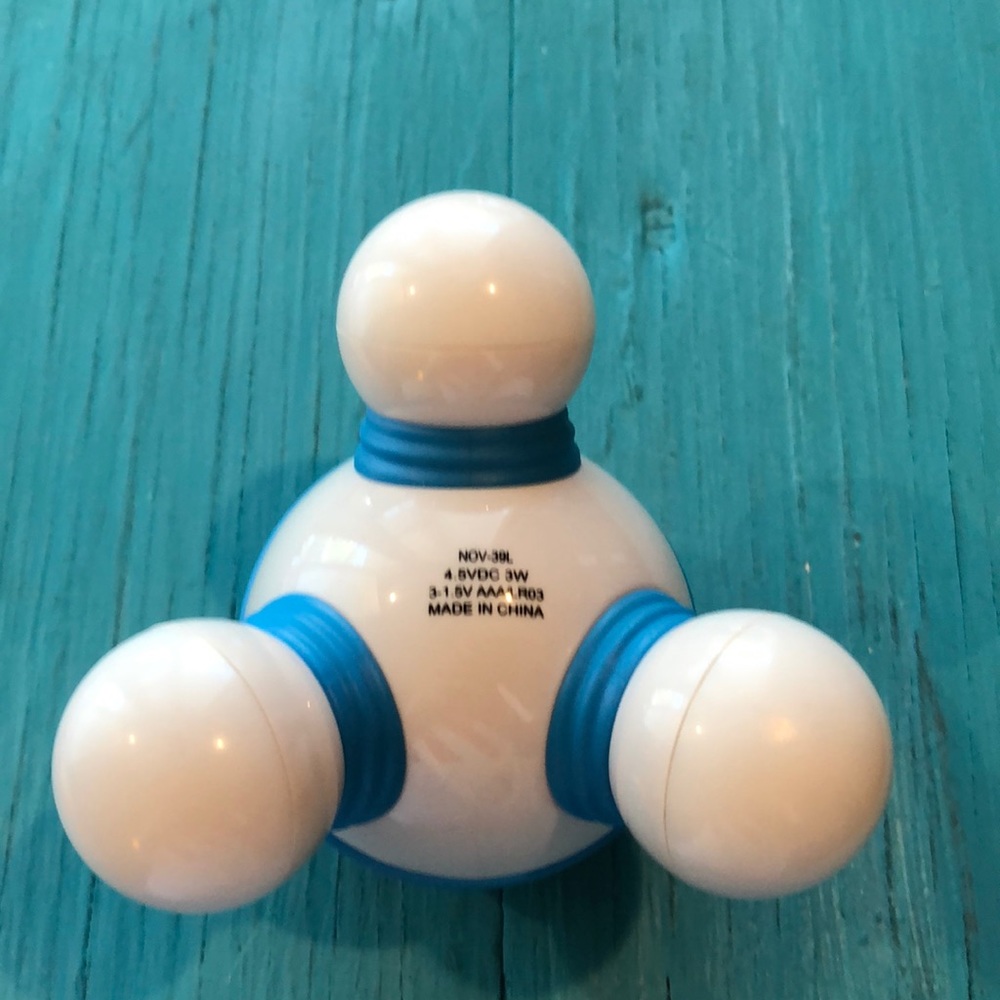 Neck massager - Picture 3 of 3